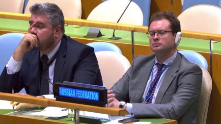 Порошенко выступил перед полупустым залом Генассамблеи ООН (ФОТО, ВИДЕО)