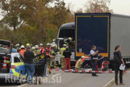 Страшное ДТП с туристическим автобусом в Германии: десятки раненых (ФОТО, ВИДЕО)