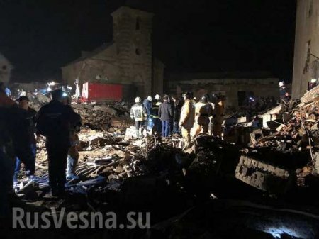 Последствия чудовщного взрыва на заводе под Петербургом: четверо погибших, спасатели разбирают завалы (ФОТО, ВИДЕО)