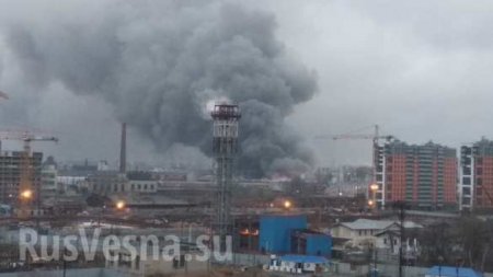 СРОЧНО: Сильный пожар в гипермаркете «Лента» в Петербурге (ФОТО, ВИДЕО)
