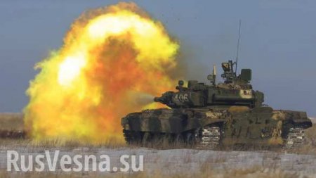 «Град» и Т-90: зрелищные кадры стрельб на Урале (ВИДЕО)