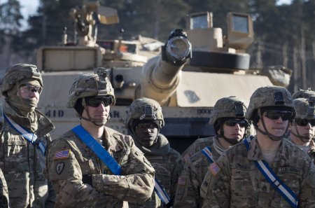 Пикапы для Пентагона: как военные США готовятся осесть на Украине