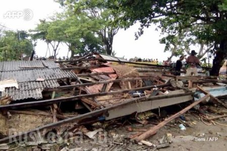 Индонезию накрыло страшное цунами, множество погибших (ФОТО, ВИДЕО)