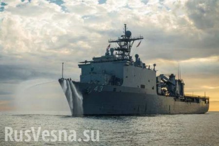 Кадры прохода эсминца ВМС США «Форт Макгенри» в Чёрное море (ВИДЕО)