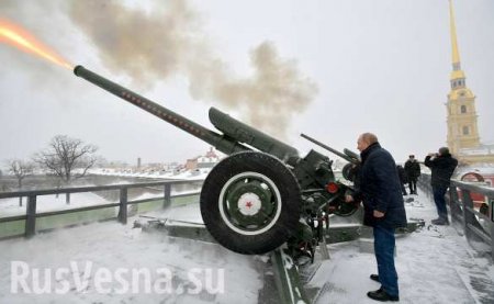 «Я получил звание лейтенанта как артиллерист», — Путин (ФОТО, ВИДЕО)