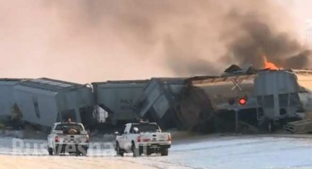 30 вагонов всмятку: поезд сошёл с рельсов и загорелся в Канаде (ФОТО, ВИДЕО)