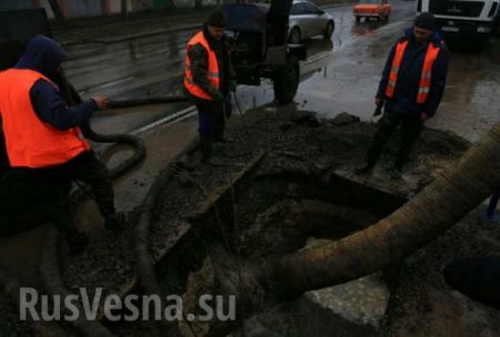 Половина Одессы осталась без воды, у колонок выстраиваются большие очереди (ФОТО, ВИДЕО)