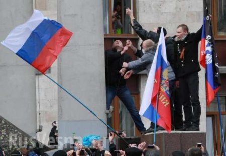 Оборона Донецка от правосеков и реквизиция оружия: Как это было весной 2014 года (ФОТО)