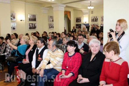 Известные артисты и писатели прибыли на Донбасс (ФОТО)