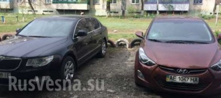 «Атошник» крушил автомобили кувалдой под Днепропетровском (ФОТО)