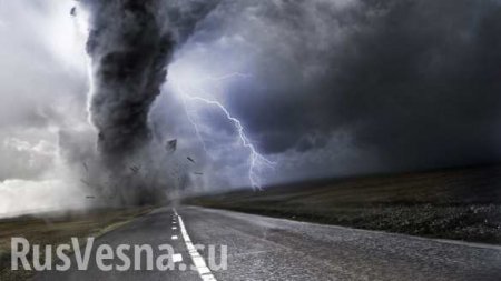 Гигантский торнадо пронёсся по юго-востоку Румынии (ФОТО, ВИДЕО)