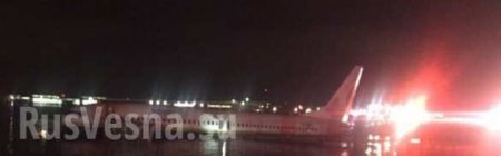 Boeing 737 с пассажирами на борту упал в реку в США (ФОТО)