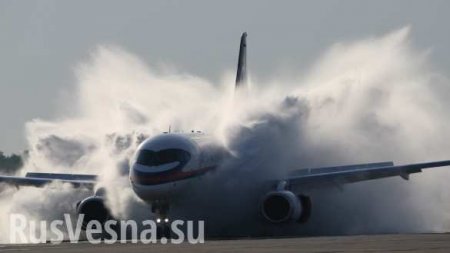 У SSJ100 в Ульяновске при взлете возникли проблемы, — источник