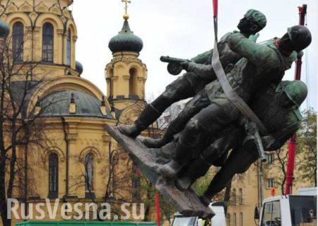 Ярость трусов: война с советскими памятниками как часть национальной идеи Европы
