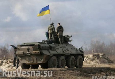 ВСУ разместили бронетехнику в жилом квартале посёлка на Донбассе: готовится провокация