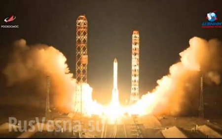 Россия запустила ракету «Протон» с самым мощным спутником связи (ФОТО, ВИДЕО)