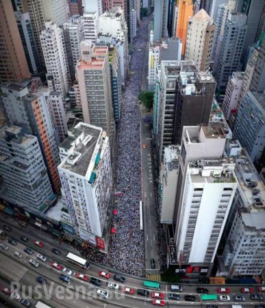 Майдан в Китае? — на улицы Гонконга вышли сотни тысяч человек (ФОТО, ВИДЕО)