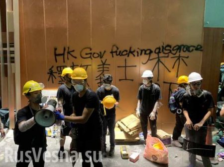 Итоги китайского «майдана»: власти Гонконга пошли на попятную, Пекин в ярости