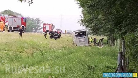 Автобус с украинцами попал в серьёзное ДТП в Польше (ФОТО, ВИДЕО)