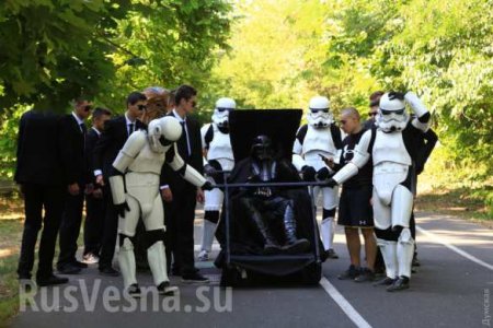 Дарт Вейдер сорвал пиар-акцию Зеленского в Одессе (ФОТО, ВИДЕО)