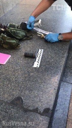 Возле здания Верховной Рады задержан дезертир с гранатой
