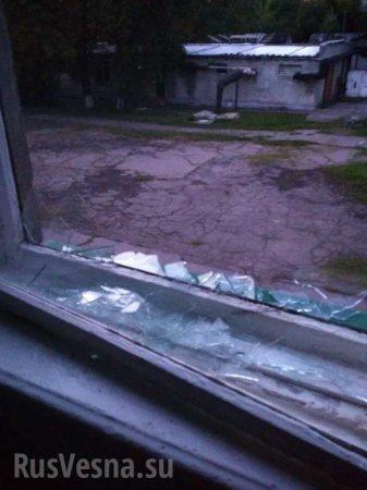 ВСУ обстреляли школу в Горловке (ФОТО)