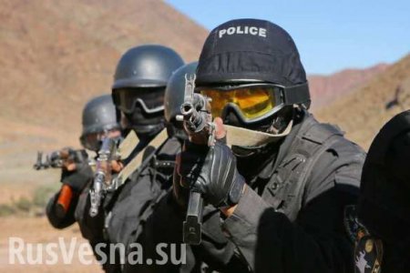 СРОЧНО: Спецназ со стрельбой штурмует резиденцию экс-президента Киргизии (ВИДЕО)