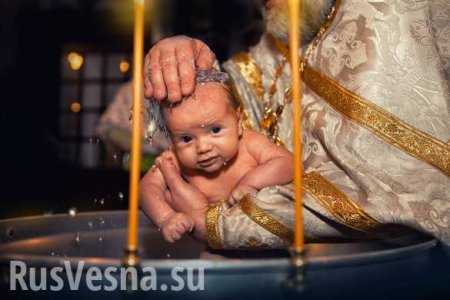 Скандал с крещением в Гатчине: кто прав?