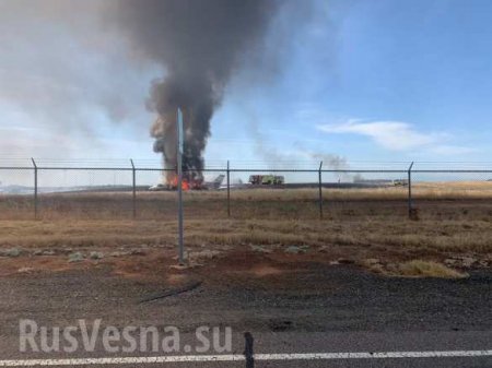 Пассажирский самолёт разломился на части и загорелся при взлёте в США (ФОТО, ВИДЕО)