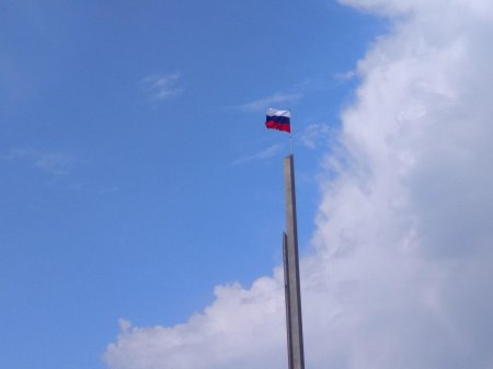 Дорога к дому: флаги Российской Федерации продолжат развеваться над Донецком (ФОТО)