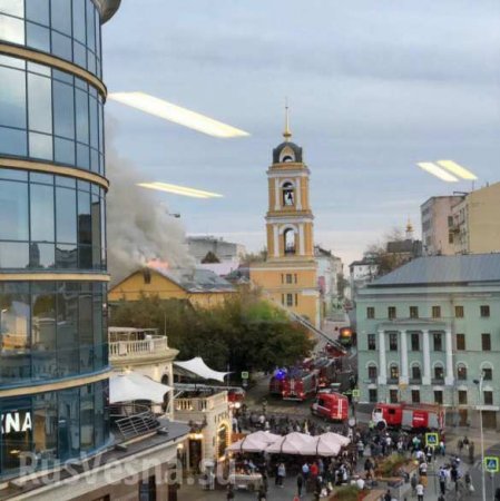 В Москве сильный пожар: горит древний монастырь (ФОТО, ВИДЕО)