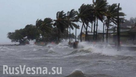 Смертоносный ураган «Дориан» унёс первые жизни (ФОТО, ВИДЕО)