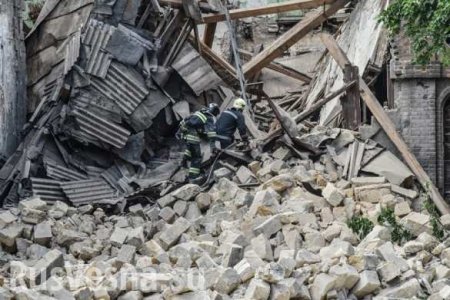 Обломками рухнувшей пятиэтажки в Подмосковье завалило трёх человек (ФОТО, ВИДЕО)