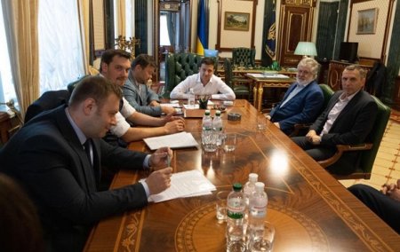 Зеленский встретился с Коломойским и обсудил бизнес и энергетику (ФОТО)
