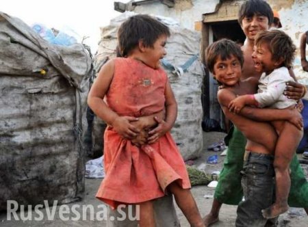 На Украине 12-летняя девочка, живущая на помойке, родила ребёнка
