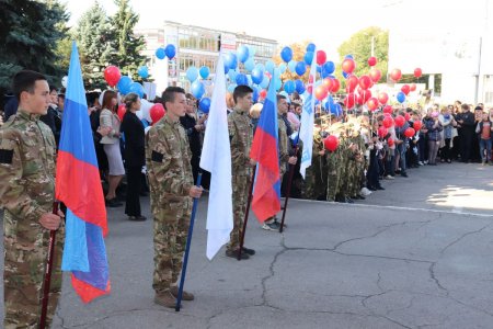 «И не в шурф их бросали, а в наши сердца»: Украина кое-что забыла о Донбассе (ФОТО)