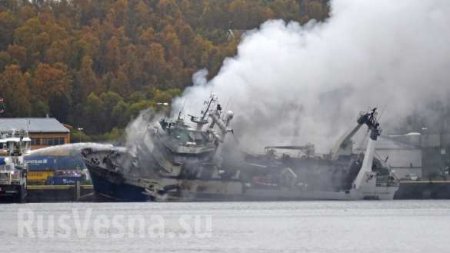 В Норвегии затонул горевший российский траулер (ФОТО, ВИДЕО)