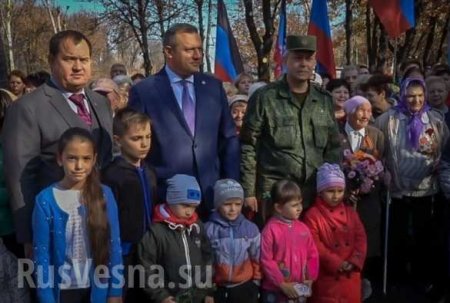 В Киеве рушат, в Донецке ставят: память маршала-освободителя увековечена в ДНР (ФОТО, ВИДЕО)