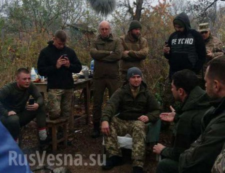 СРОЧНО: Зеленский неожиданно нагрянул к неонацистам на Донбасс с «серьёзным разговором» (+ВИДЕО, ФОТО)