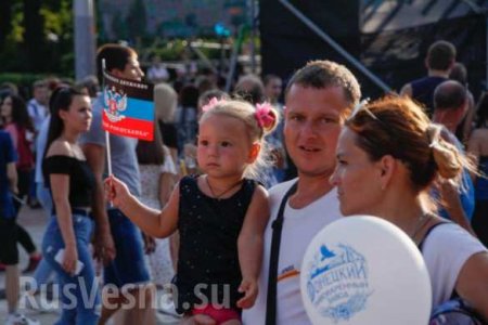 «Донецк и Луганск пуст, все мирные люди уехали» — бывший советник главы СБУ сделал весьма дебильное заявление (+ФОТО, ВИДЕО)