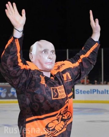 Три гола в маске Путина: российский хоккеист шокировал Англию (ФОТО)