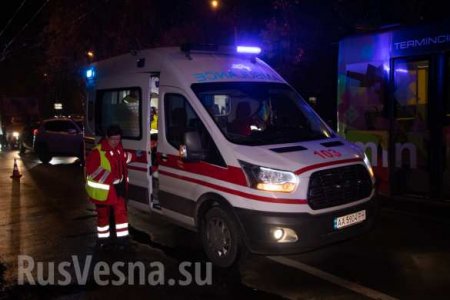 В Киеве полицейские врезались в машину с ребёнком (ФОТО, ВИДЕО)