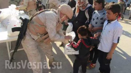 Под прикрытием Ми-35: Армия России вызвала восторг в бывшей столице ИГИЛ (ФОТО)