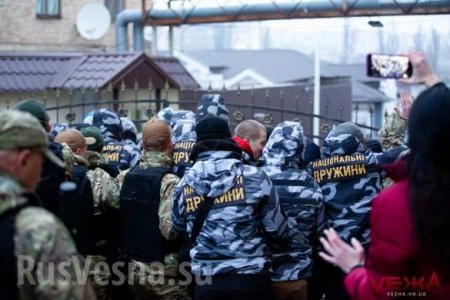 Боевики Нацдружины напали на полицию в Виннице (ФОТО, ВИДЕО)