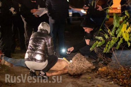 Труп с веником на шее нашли на улице в Киеве (ФОТО, ВИДЕО 18+)