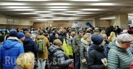 «Не жалели ничего»: в киевском метро разъяренная толпа устроила погром (ФОТО)