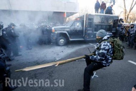 Майдан в Киеве: тысячи протестующих собрались у стен Рады (+ФОТО, ПРЯМАЯ ТРАНСЛЯЦИЯ)