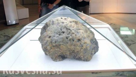Таинственная история: челябинский метеорит напугал сотрудников музея (ВИДЕО)