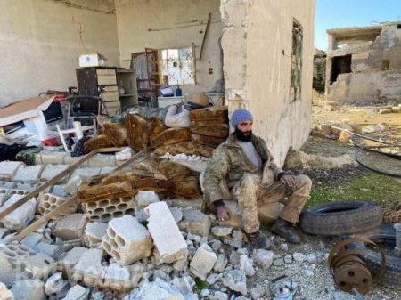 МОЛНИЯ: Армия Сирии захватила важный оплот боевиков в Идлибе — Маарат ан-Нуман (+ФОТО, ВИДЕО)