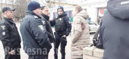 Продавец шаурмы избил двух украинских «уберменшей» (ФОТО, ВИДЕО 18+)